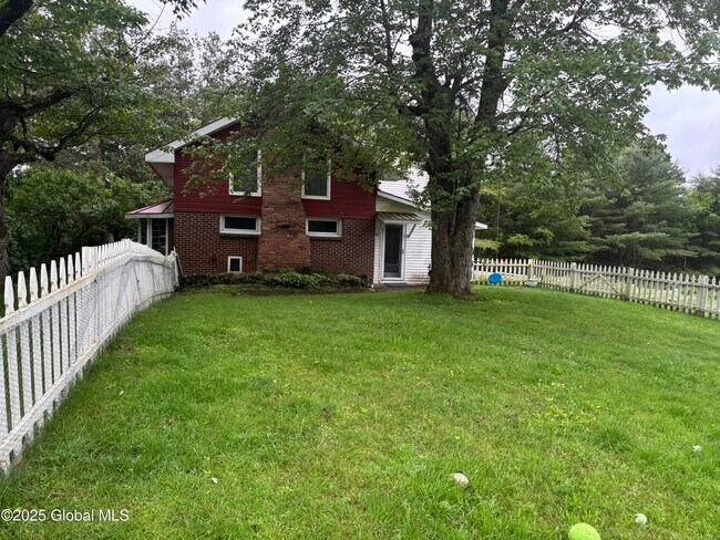 Building Photo - 148 Edie Rd