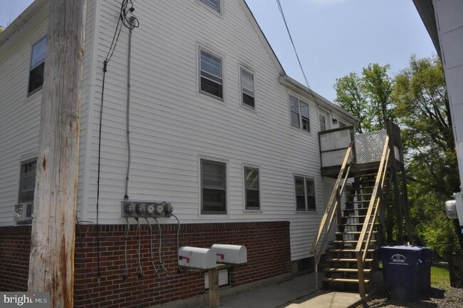 Primary Photo - 15 Mary St