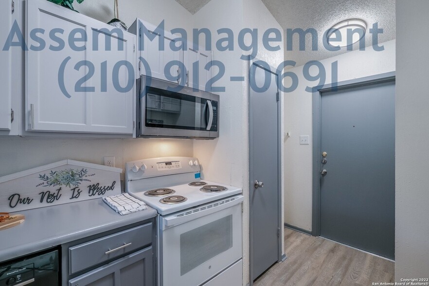 Building Photo - 7166 Gallery Ridge