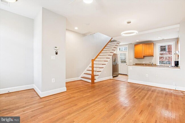 Building Photo - 1610 4th St NW