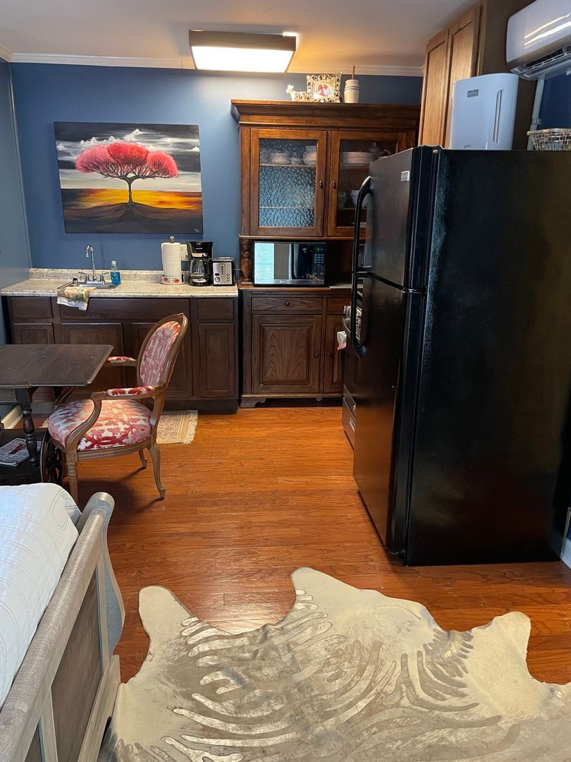 Building Photo - 174 Schools Dr