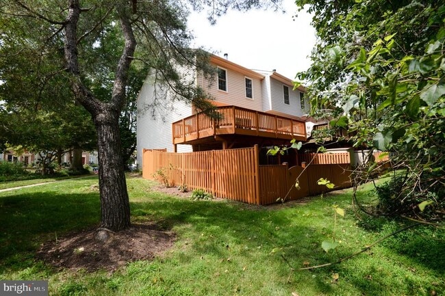 Building Photo - 19201 Cross Ridge Dr
