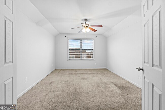 Building Photo - 1209 Heartwood Ave