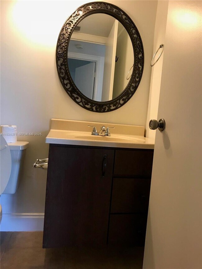 Building Photo - 1250 SW 113th Terrace