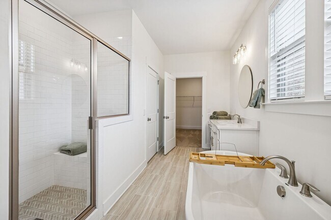 Building Photo - Stunning Craftsman-Style Rental Home with Flexible Living Space & Luxury Upgrades!