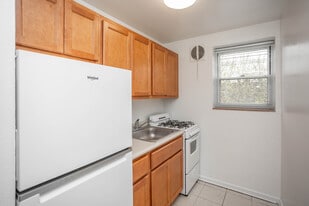 Interior Photo - Bellevue Mansions