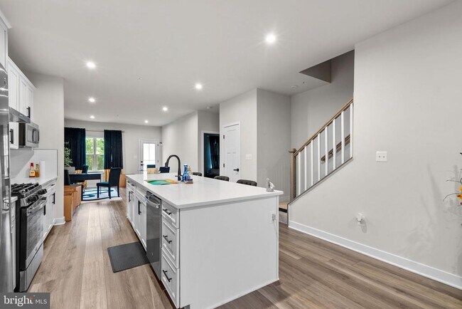 Building Photo - 2430 Steamboat Wy