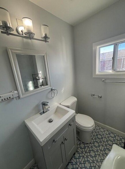 Building Photo - 132-30 Cross Bay Blvd