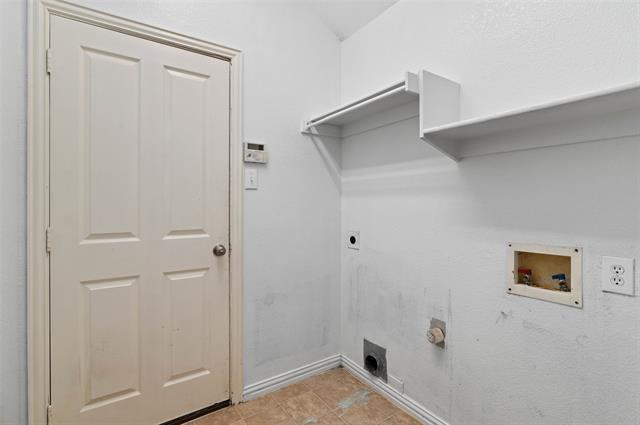 Building Photo - 2121 Castle Creek Dr