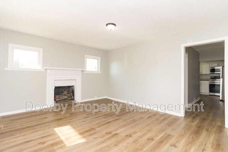 Building Photo - 103 Farris St NE