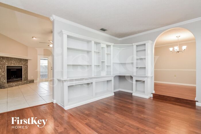 Building Photo - 4715 Canterbury Dr