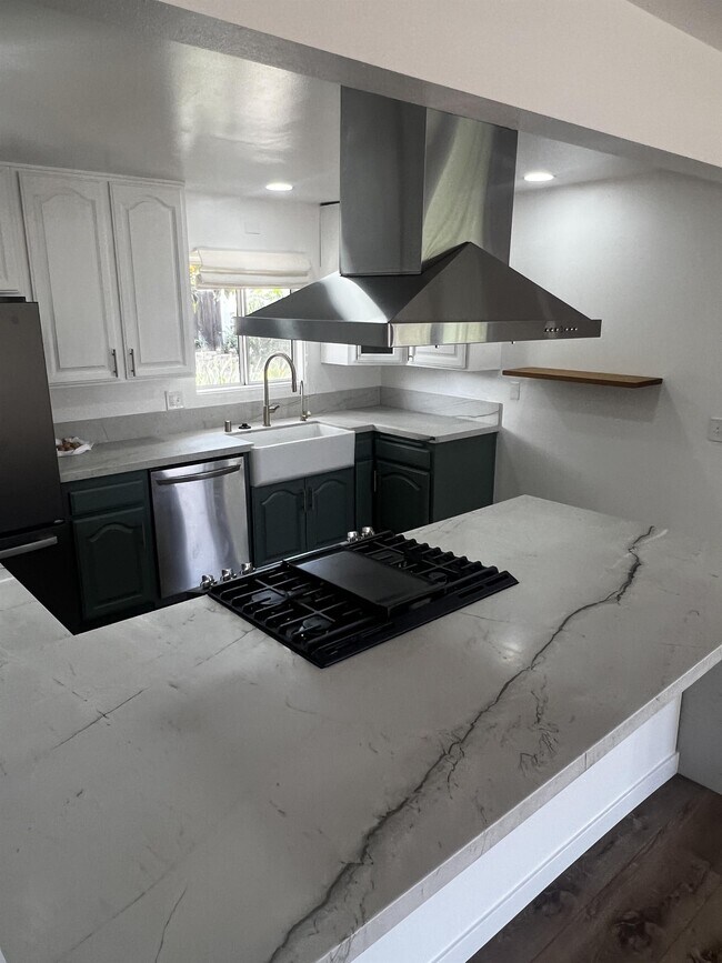 Building Photo - 11935 Sapota Dr