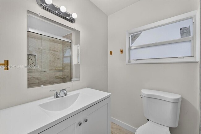 Building Photo - 1664 SW 28th Ave