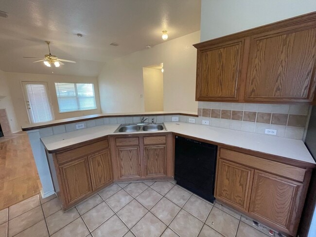 Building Photo - Nice Single Story Home in Eagle Mtn ISD with community pool