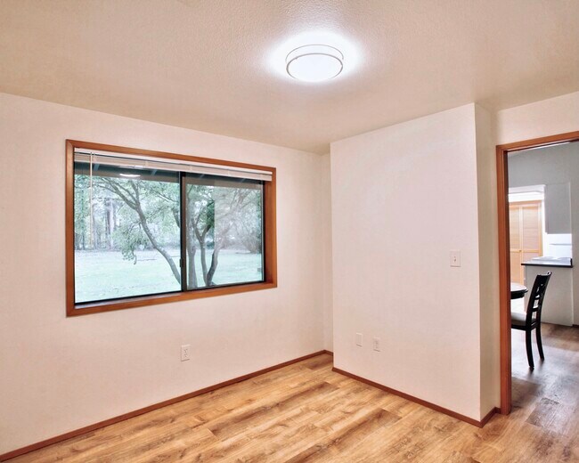 Building Photo - 145th