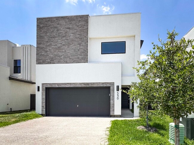 Building Photo - 530 Silvana Dr