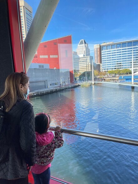 Building Photo - 1701 Spence St