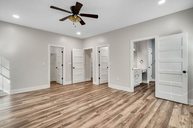 Building Photo - 5001 Dampier Ct