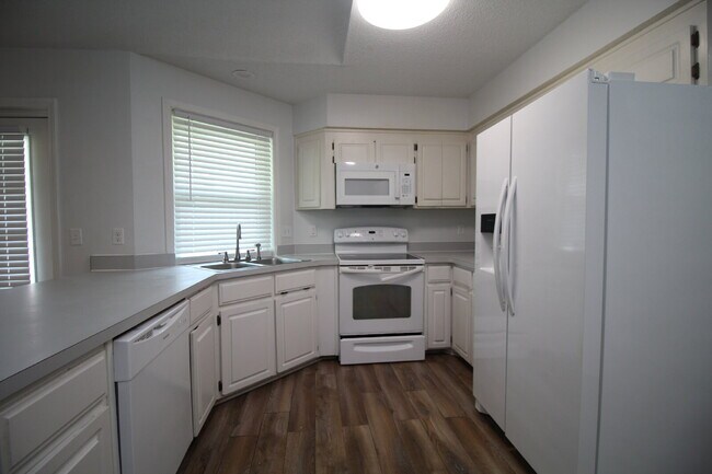 Building Photo - 3BR Home in Southwest Pensacola Near NAS Pensacola with No Carpet, 2-Car Garage & Fenced Yard