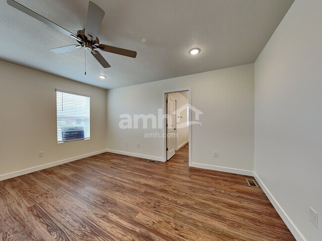 Building Photo - 3572 N Annabell St