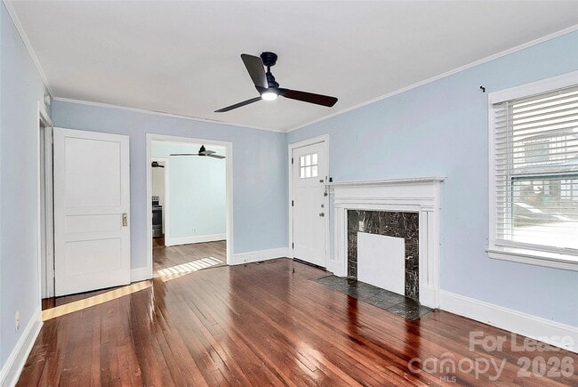 Building Photo - 1105 Brookhurst Dr