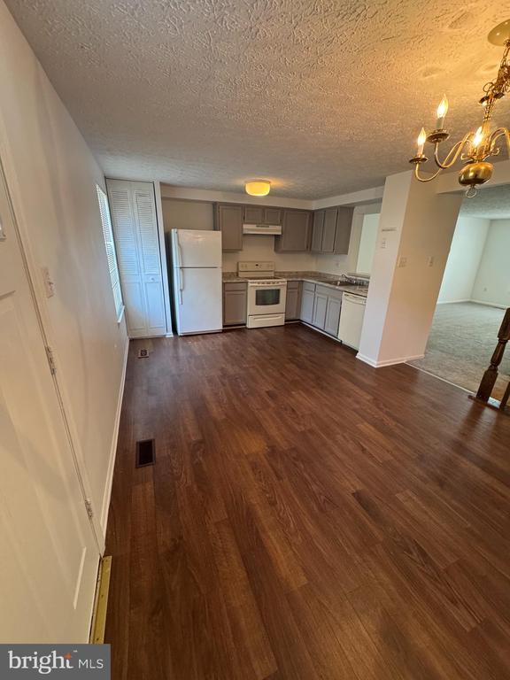 Building Photo - 9730 Red Clover Ct