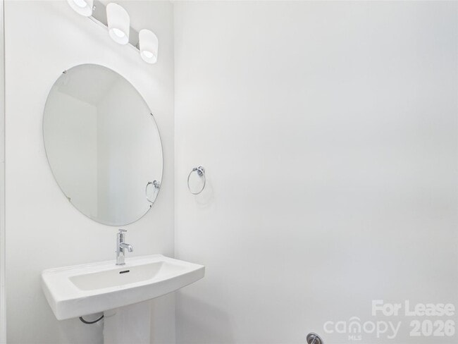 Building Photo - 3013 Rexton Ln