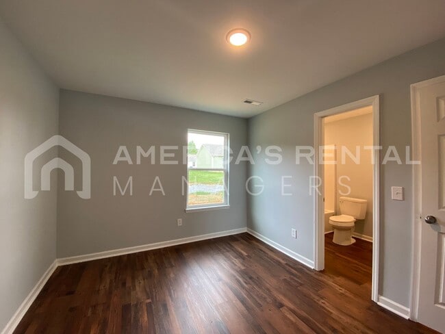 Building Photo - 445 Co Rd 349