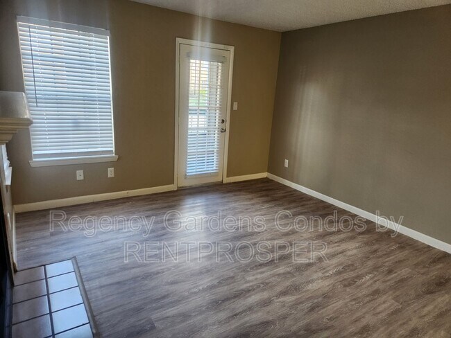 Building Photo - 5540 Devonbriar Way