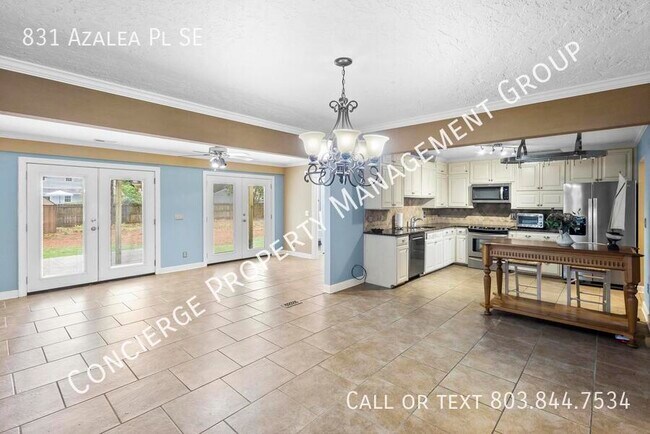 Building Photo - 831 Azalea Pl SE