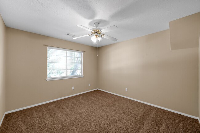 Building Photo - 30118 Bashaw Dr