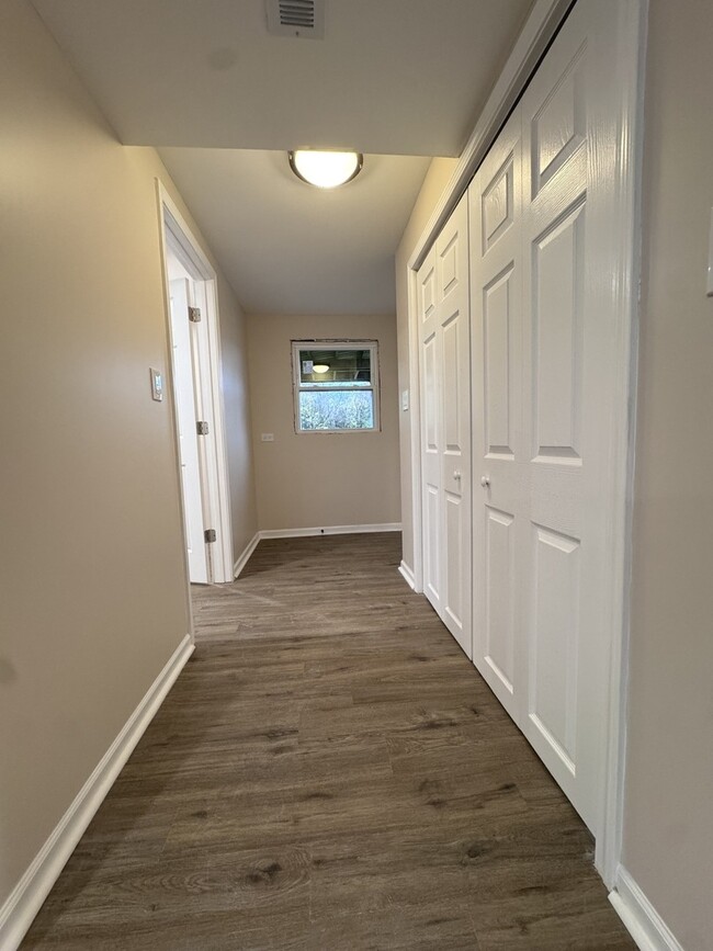 Building Photo - 1338 Jill Terrace