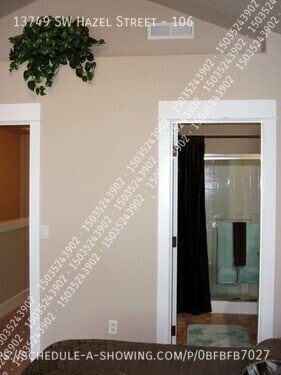 Building Photo - 13749 SW Hazel St