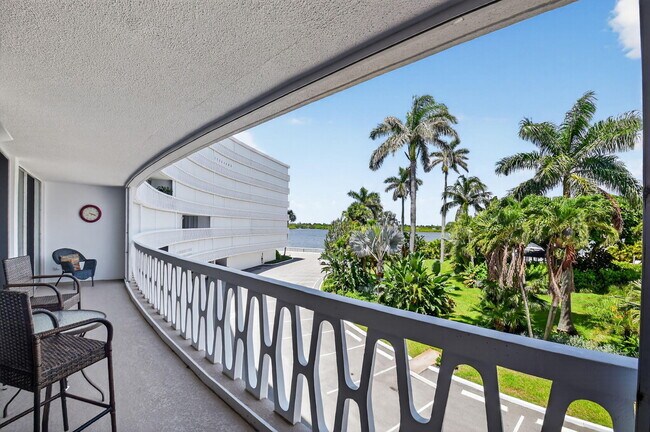 Building Photo - 2505 S Ocean Blvd