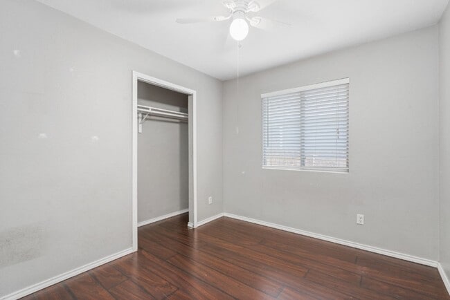 Building Photo - 7228 Aldea Dr