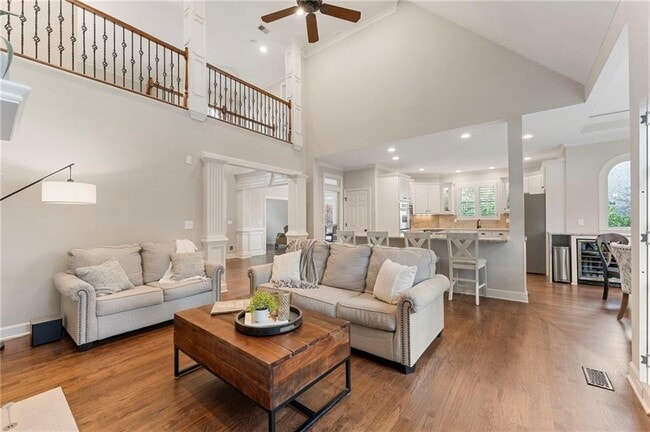 Building Photo - 6005 Oakbury Ln