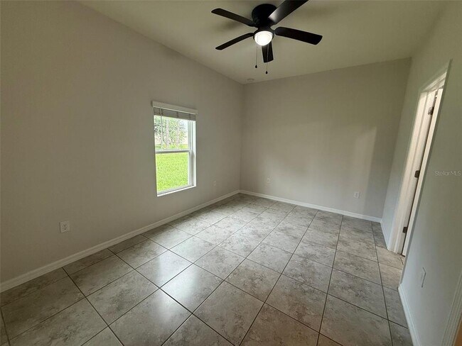 Building Photo - 24482 Zephyr Ct