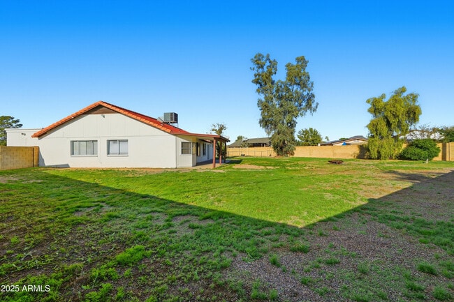 Building Photo - 17853 N 43rd Dr