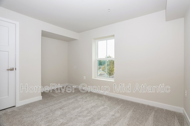 Building Photo - 600 Augustine Ct