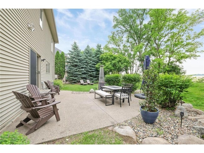 Building Photo - 645 Ramsey Cir