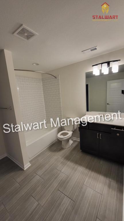 Building Photo - 15824 Riley St