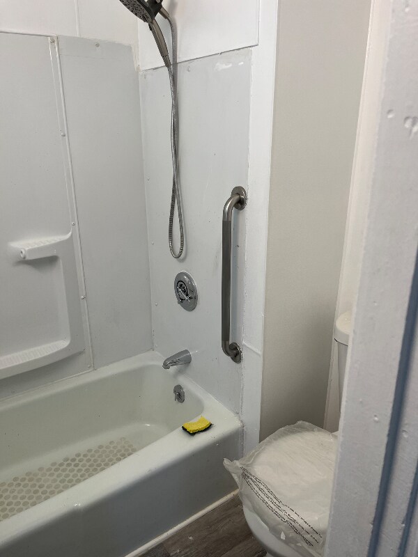 Building Photo - 42 Kilburn St