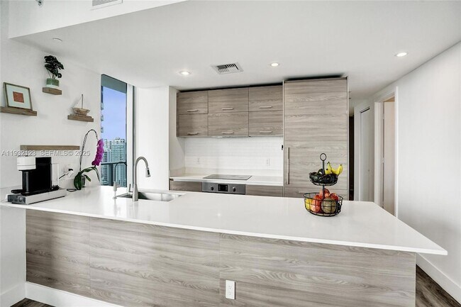 Building Photo - 1300 S Miami Ave