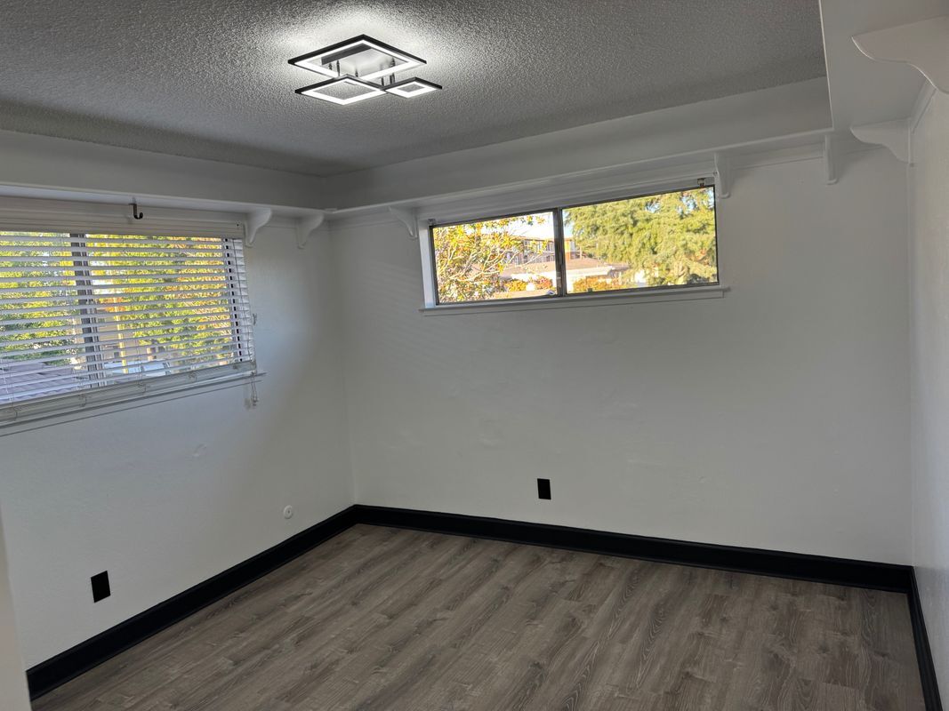 Building Photo - 849 Opal Dr