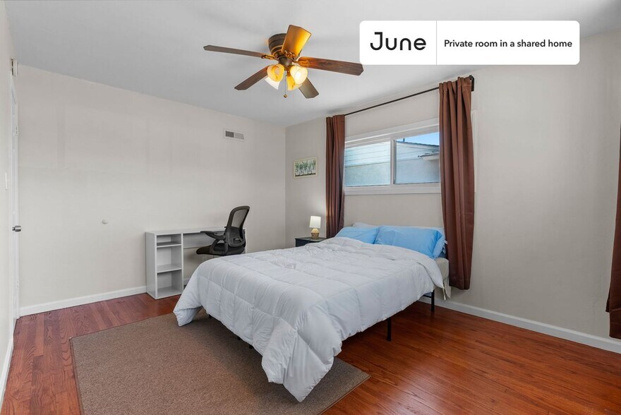 Building Photo - Private bedroom in 7 bed/3 bath Home