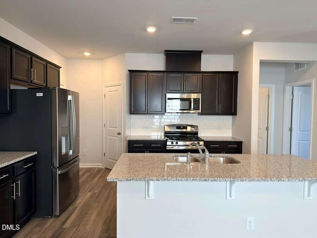 Building Photo - 2007 English Saddle Ln