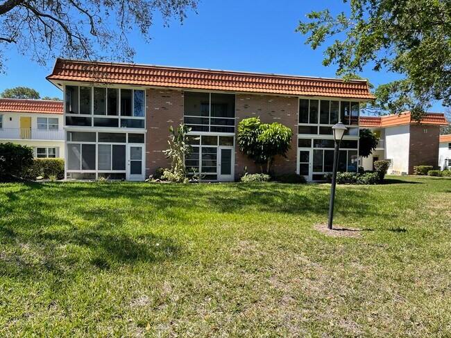 Building Photo - 1225 NW 21st St