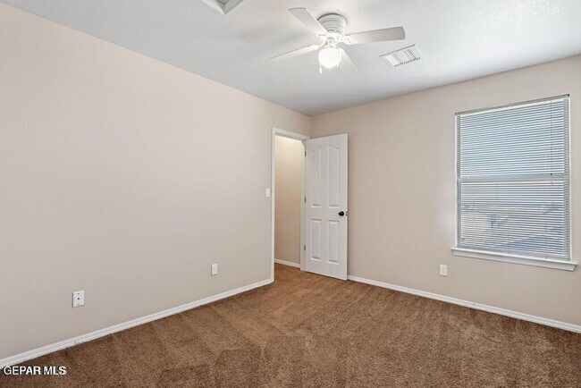 Building Photo - 2047 Dreamlight Pl