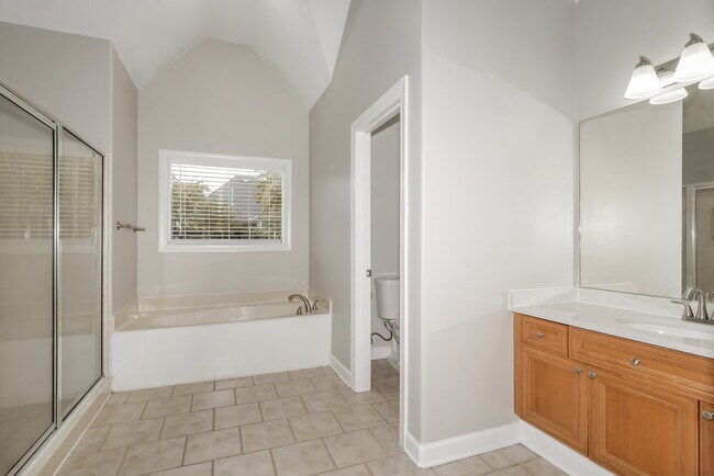 Building Photo - 4494 Graystone Dr