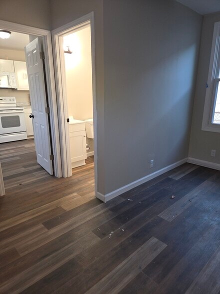 Building Photo - 837 Beal St